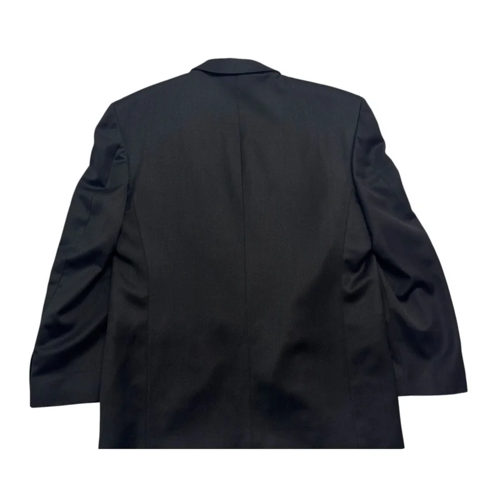 N/A sharp shoulder